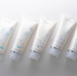 ageLOC® LumiSpa® Cleanser 
SIZE
3.4 FL. OZ.
Choose from Normal/Combo, Dry, Sensitive, Acne and Oily skin types