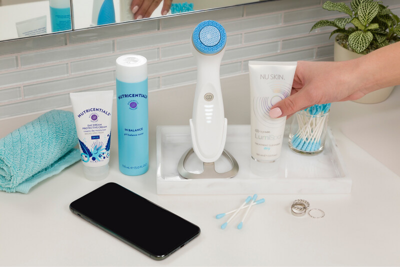 ageLOC® LumiSpa® Cleanser SIZE 3.4 FL. OZ. Choose from Normal/Combo, Dry, Sensitive, Acne and Oily skin types