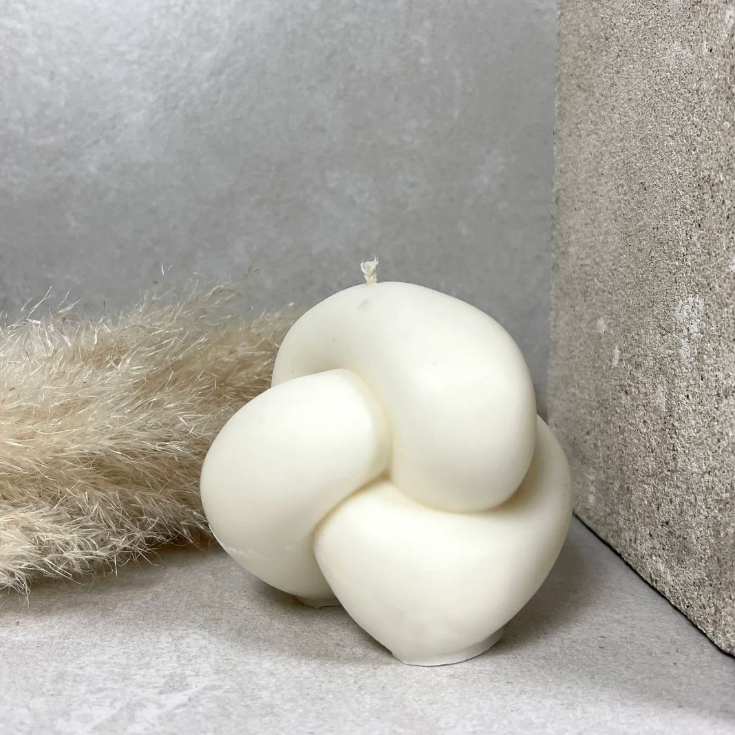 Pure by Vicky - Kaars Knoop