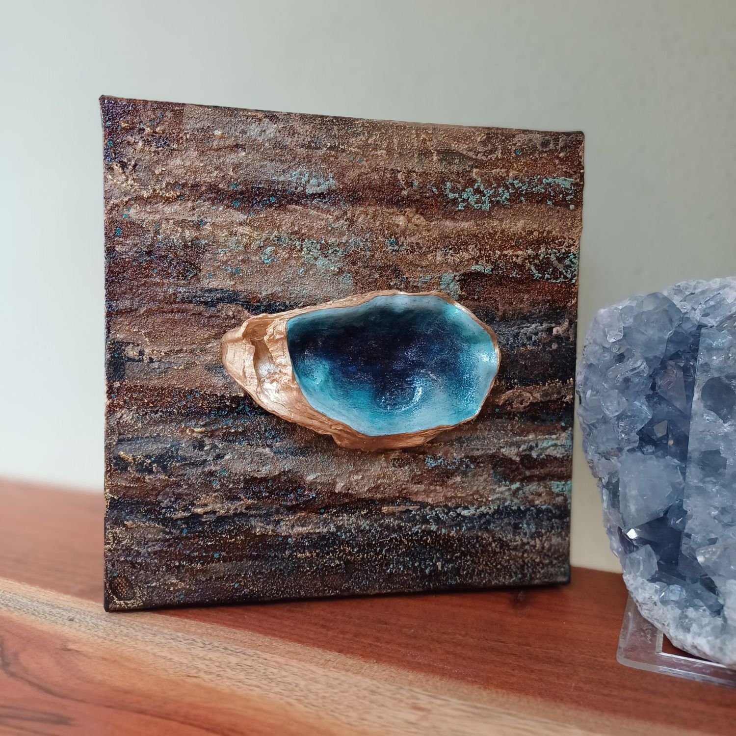 Monika Andriesse Targiel - Natural handpainted Oyster Shell on canvas