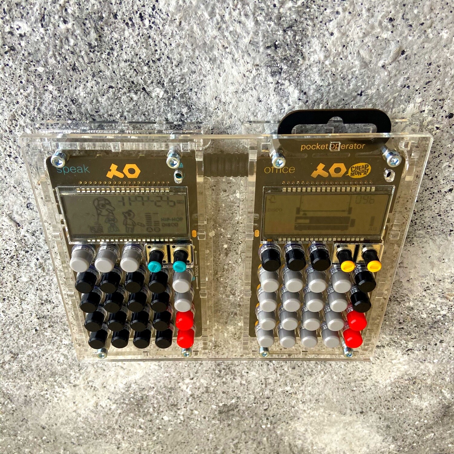Teenage Engineering Pocket Operator ケース Amazon.com: teenage engineering CA-X Silicon pro-case for