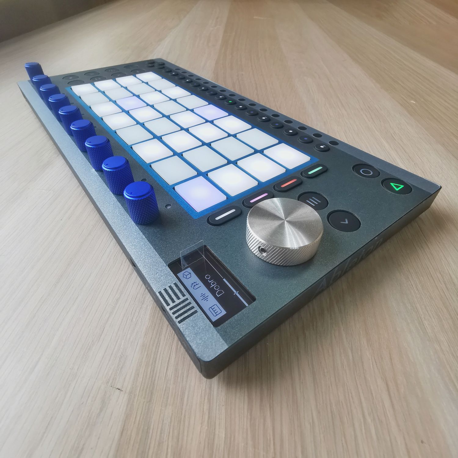 Vinyl skins for Ableton Move