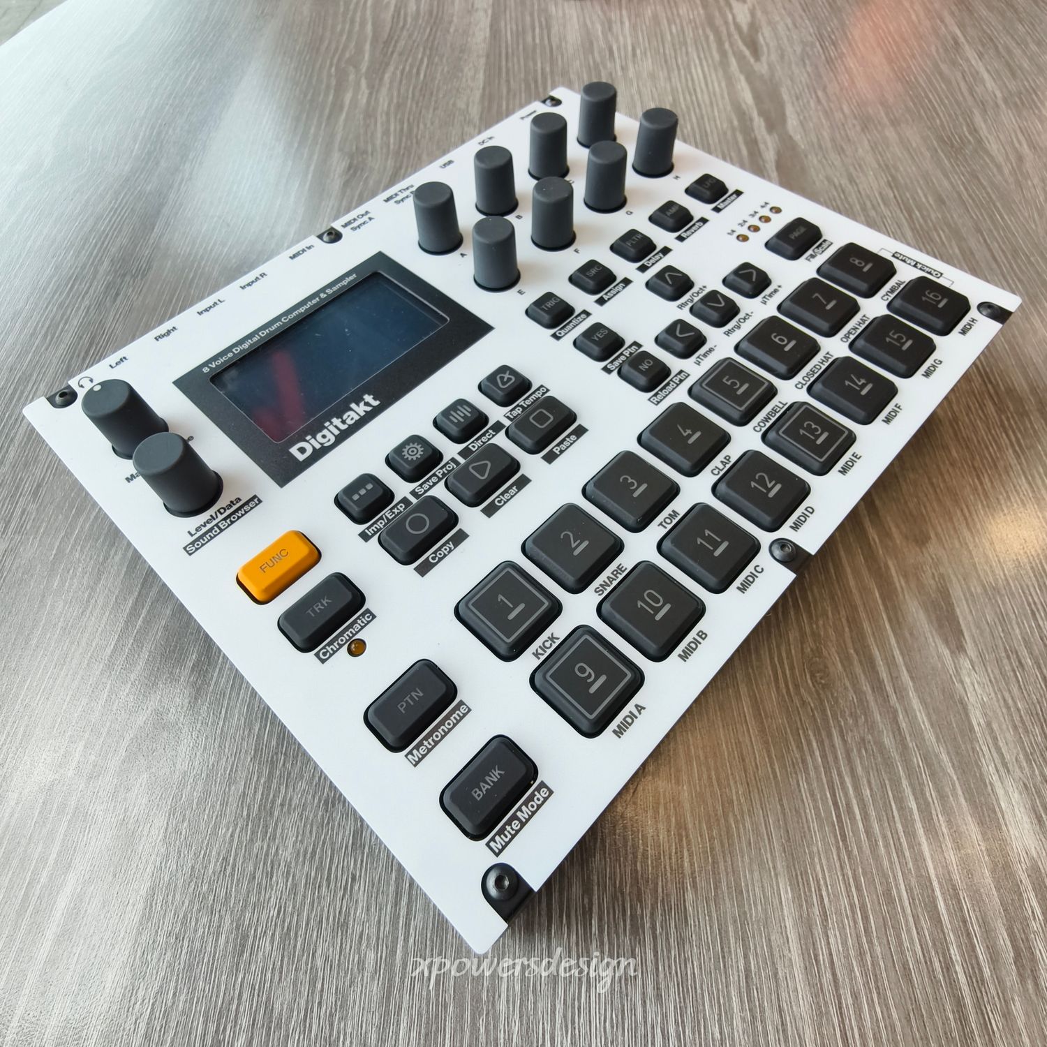 Magnetic faceplate for Elektron Digitakt 1