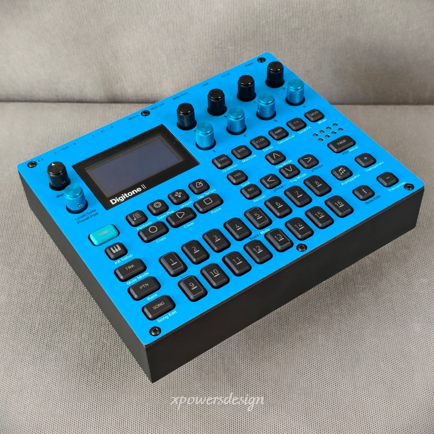 Magnetic faceplate for Elektron Digitone 2