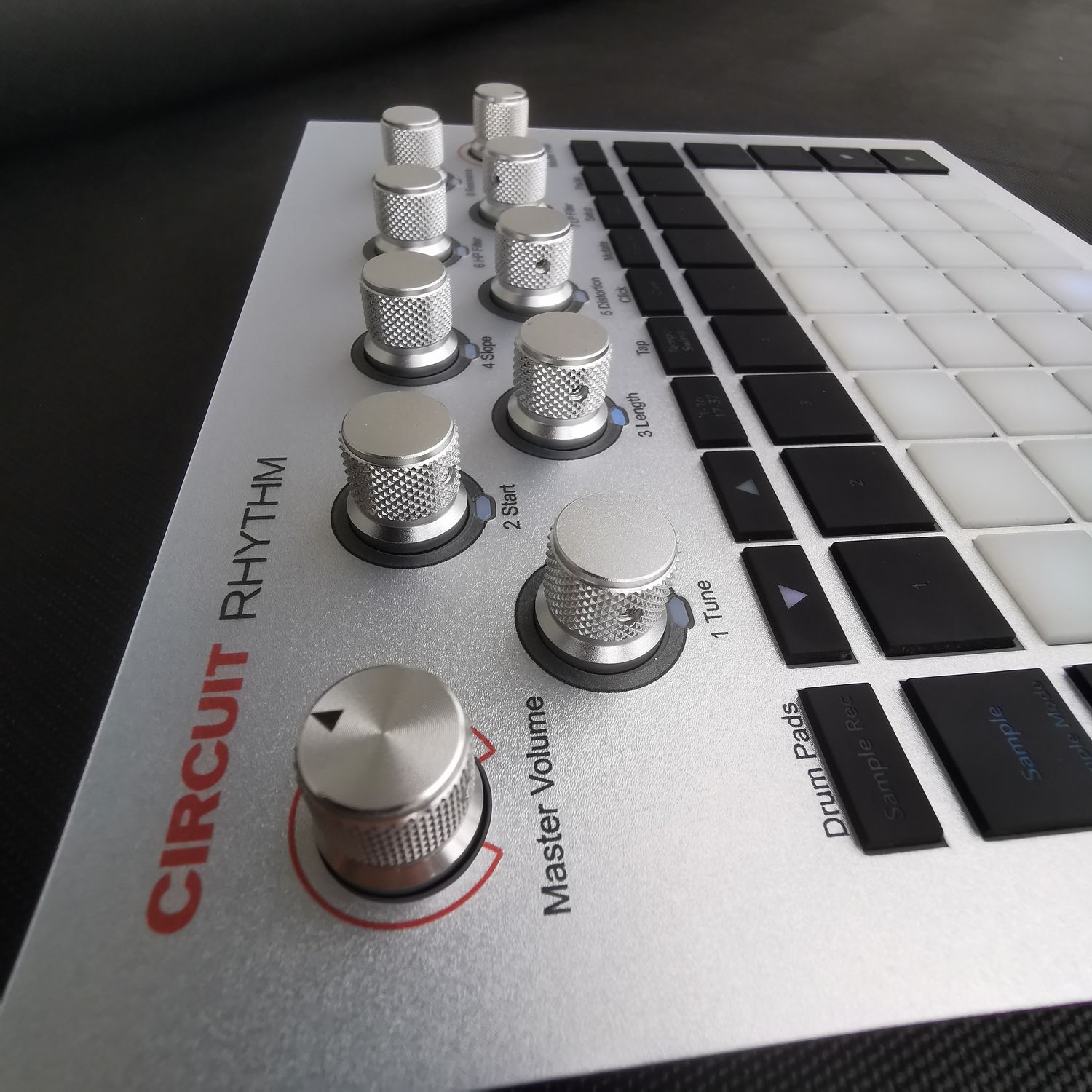 Kit 10pcs metal knobs for Novation Circuit, COLOR: SILVER KIT