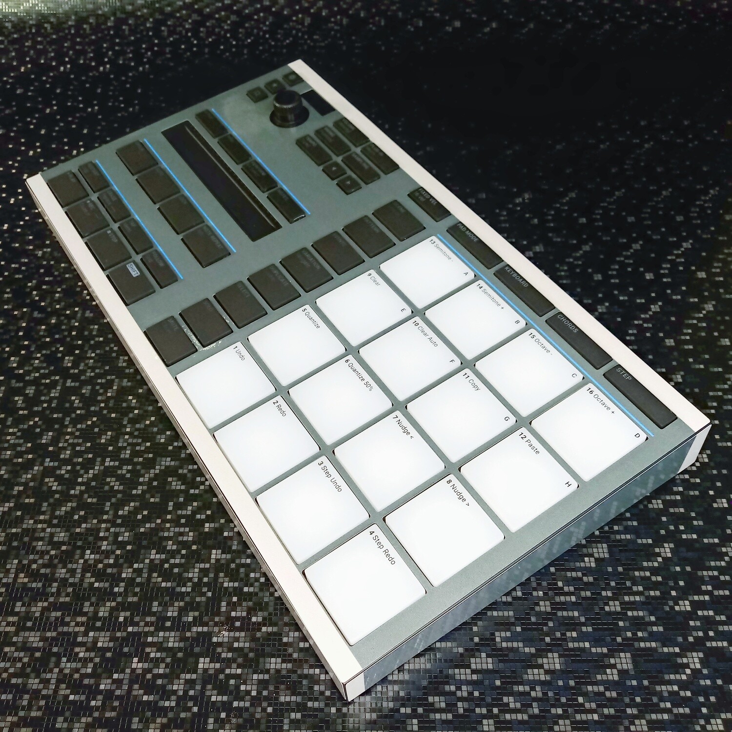 Vinyl skins for NI Maschine MK3 mikro (choose color)