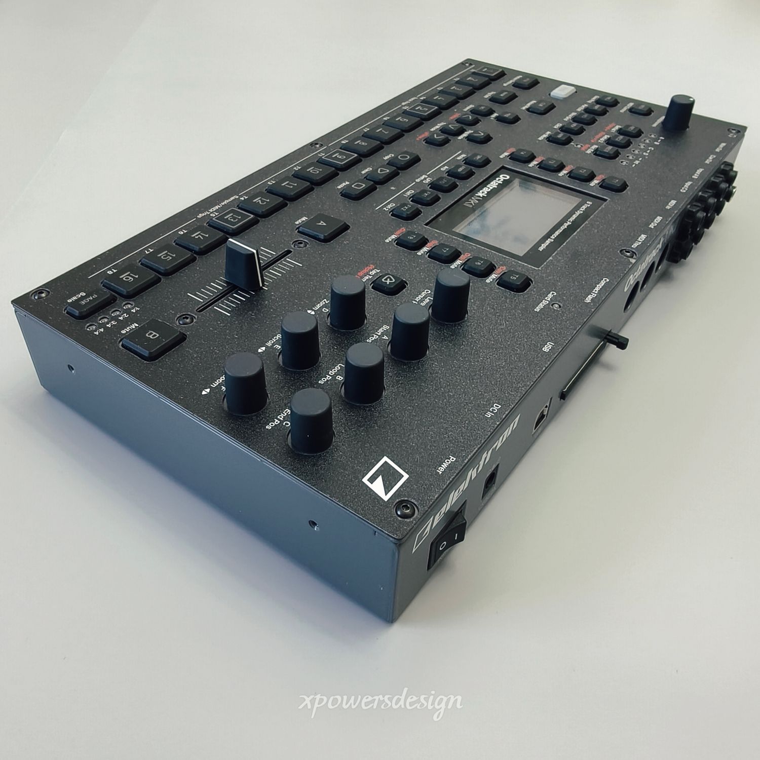 Magnetic faceplate for Elektron Octatrack MK2
