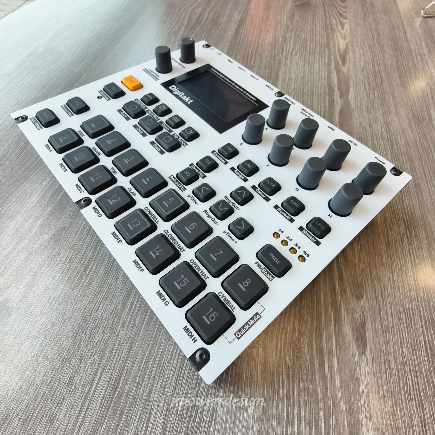 Magnetic faceplate for Elektron Digitakt 1
