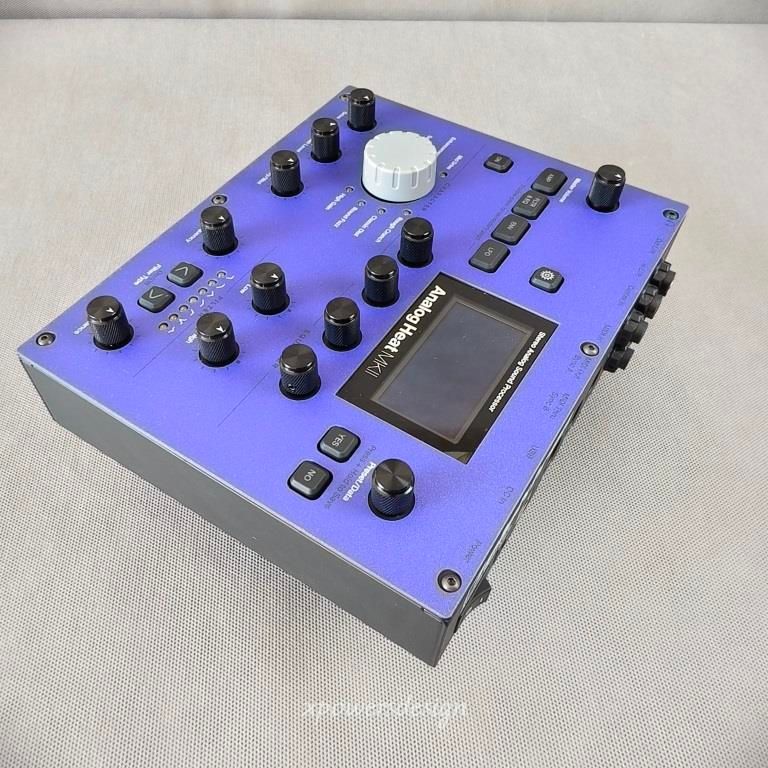 Magnetic faceplate for Elektron Analog Heat mk2