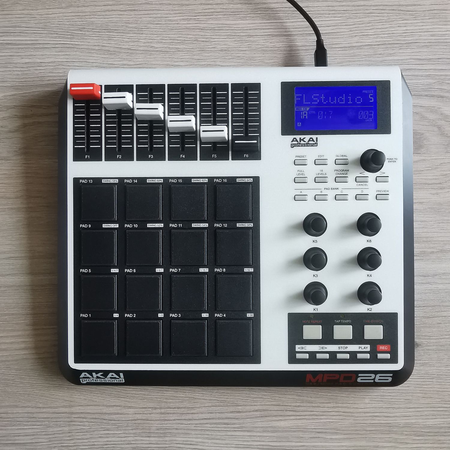 Skin for AKAI MPD 26 - WHITE style (DIGITAL files ONLY)