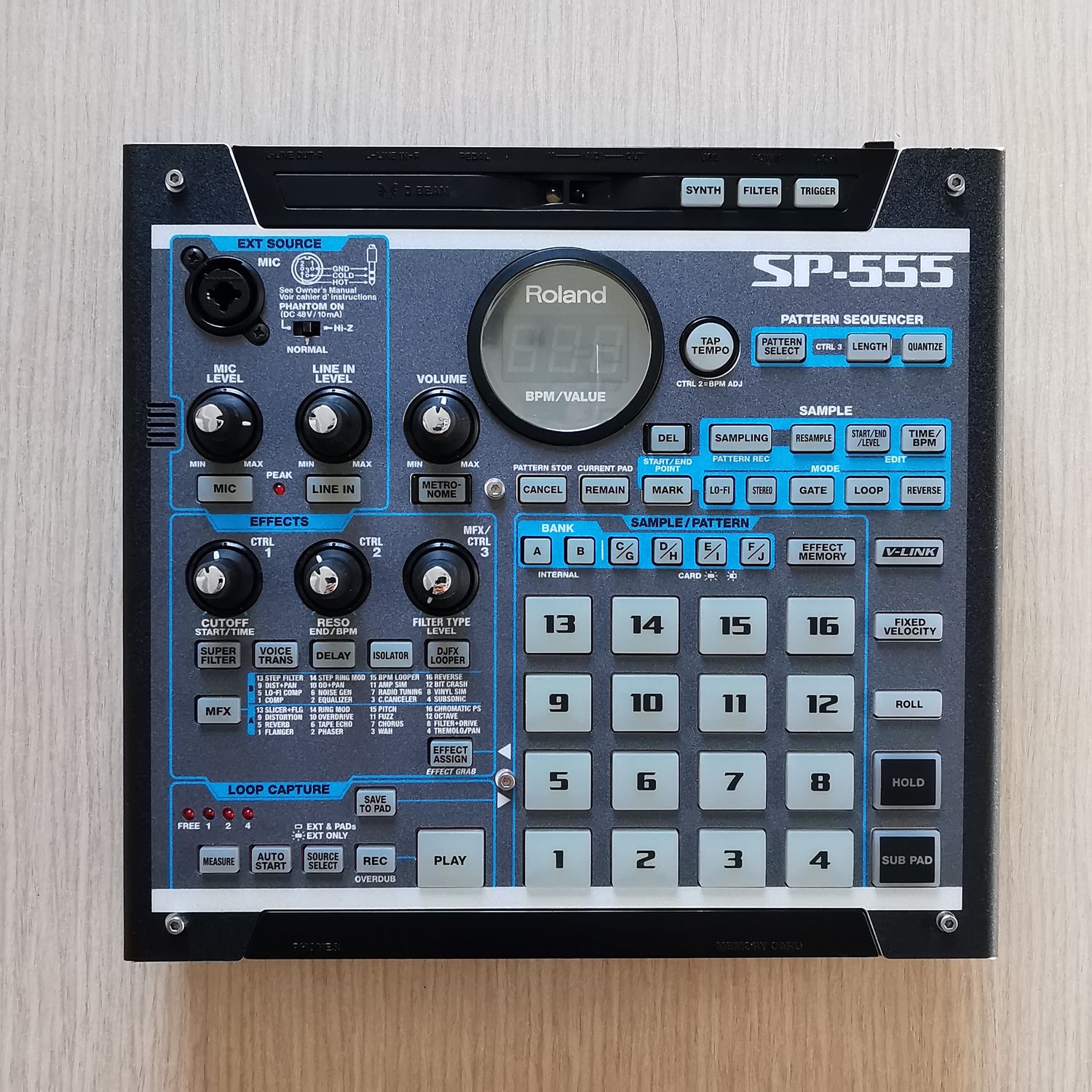 ROLAND SP-555