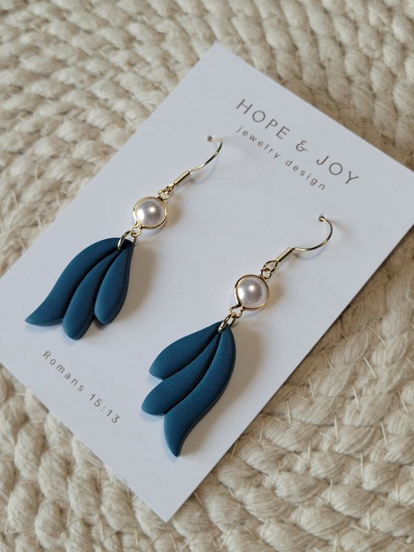 Aisling Dangle in Dark Cyan