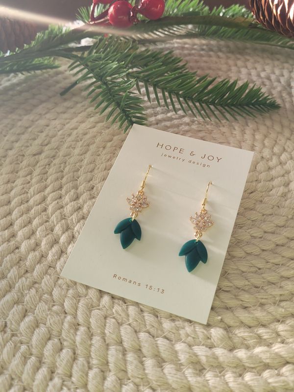 Evergreen Cubic Zirconia Dangle