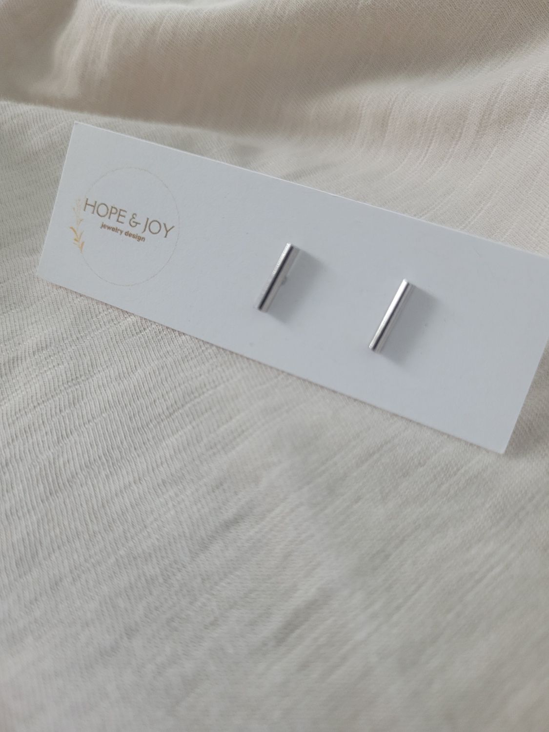 Rhodium-Plated Bar Studs