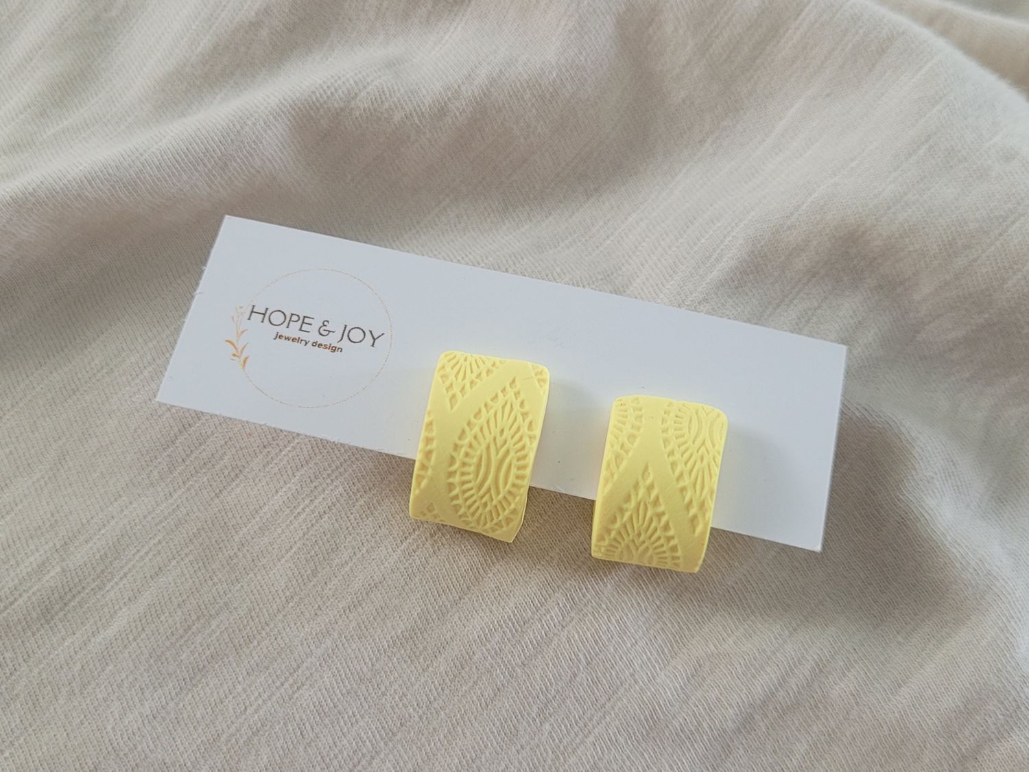 Butter-Yellow Embossed Huggies