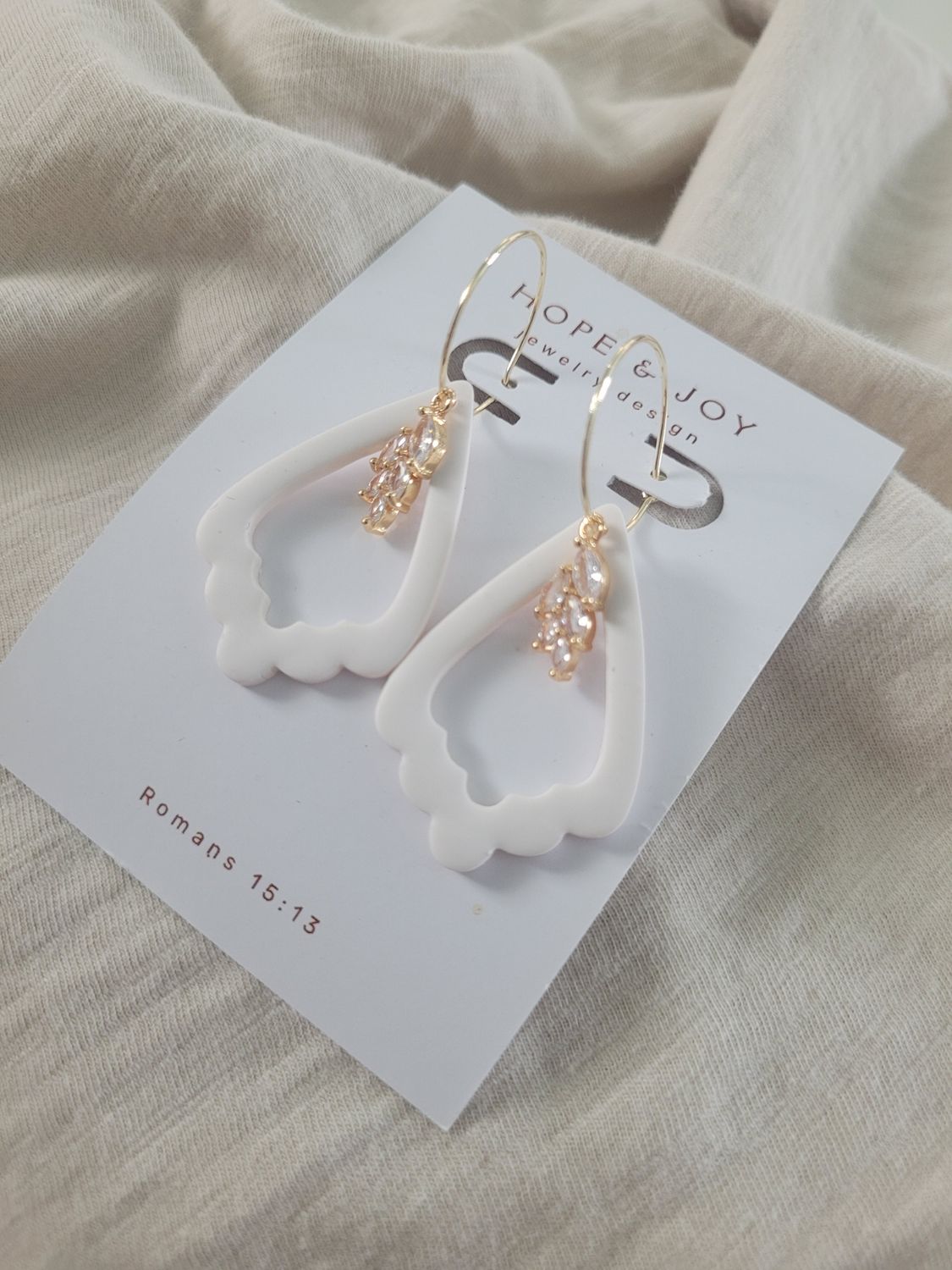 14k Gold-Plated White Deco Dangle 