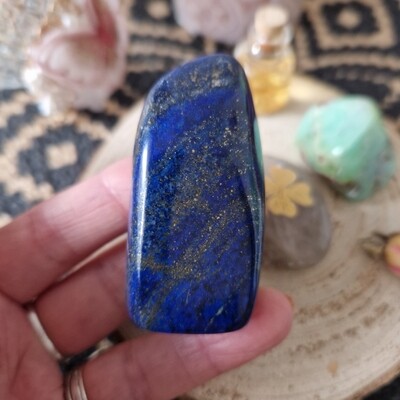 Forme libre en lapis-lazuli extra 