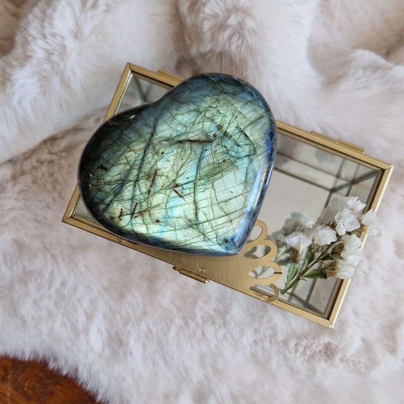 Cœur de protection de l'aura labradorite unique