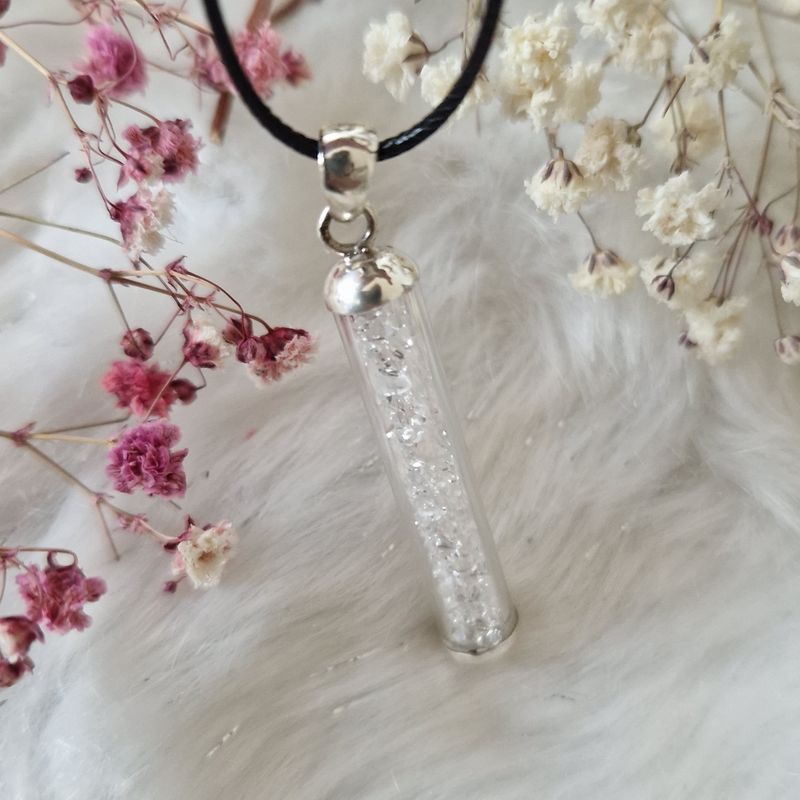 Cristal de diamant ďherkimer en pendentif