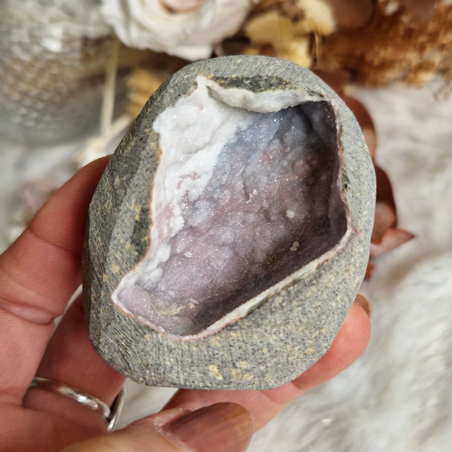 Géode indienne composée de quartz et d’apophyllite