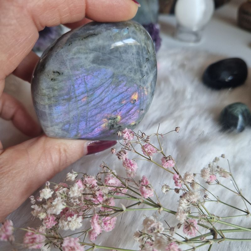 Labradorite violette