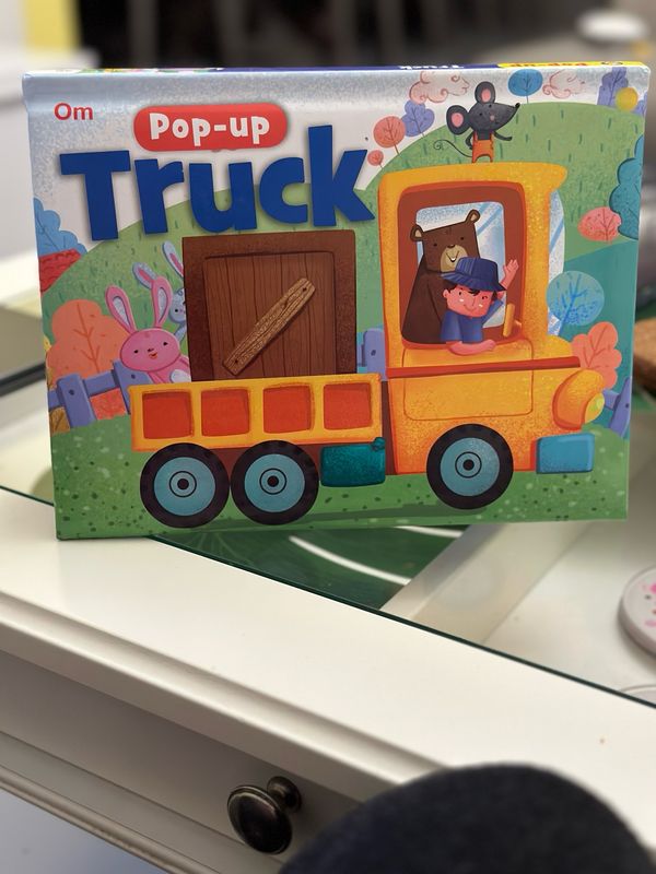Om Pop Up Books