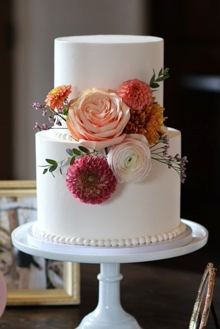 Dot Border Buttercream Cake Dot Border Buttercream Cake