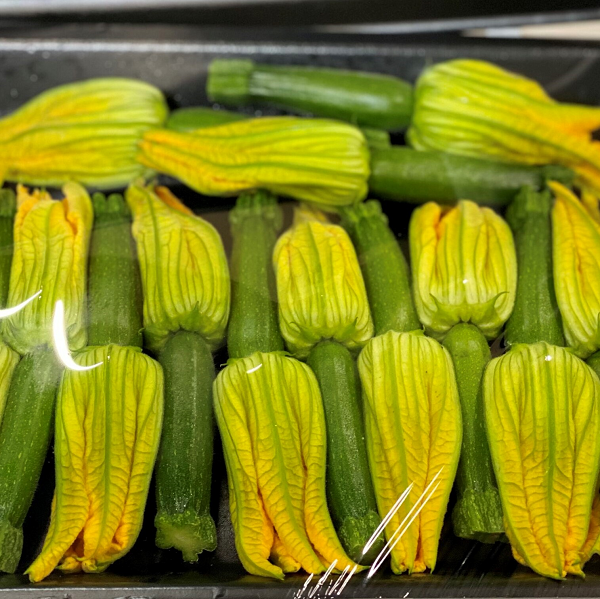 ZUCCHINI FLOWER (TRAY)