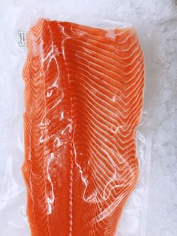 HUON SALMON STEAKS (1KG) HUON SALMON STEAKS (1KG)