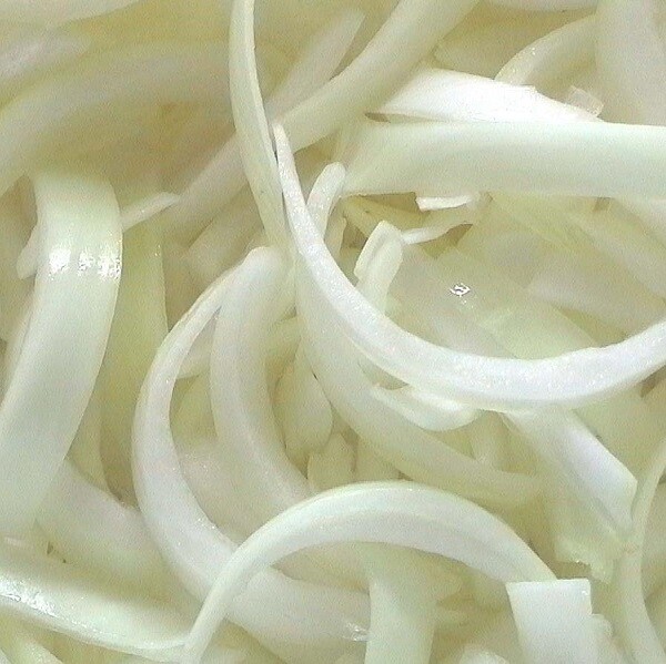 PEELED & SLICED ONIONS BROWN (5KG BAG) $7.99KG Pre Order