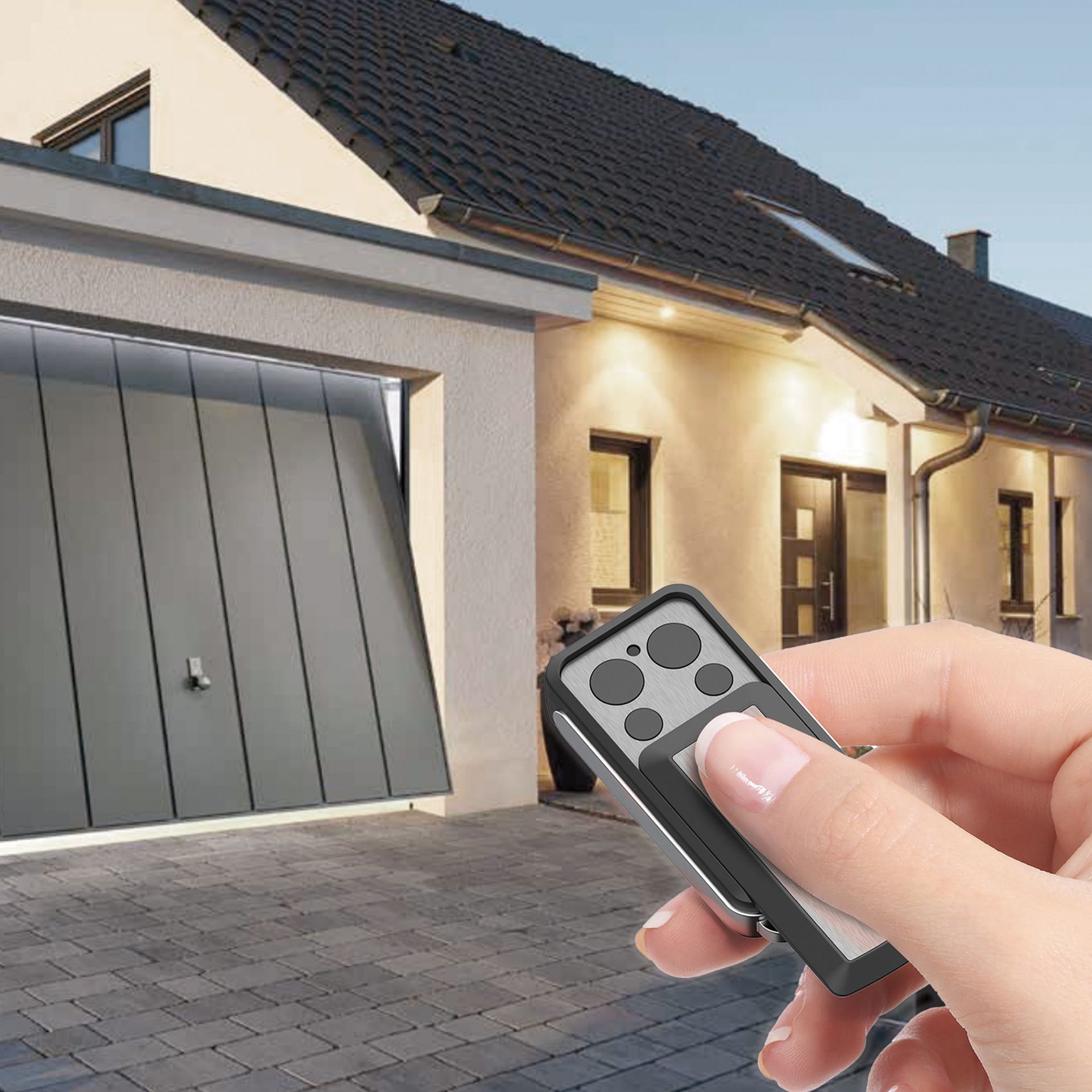 Strömma600
KIT DI AUTOMAZIONE PER PORTE DI GARAGE
Per porte basculanti debordanti (altezza max. 220 cm) 
e sezionali (altezza max. 210 cm).