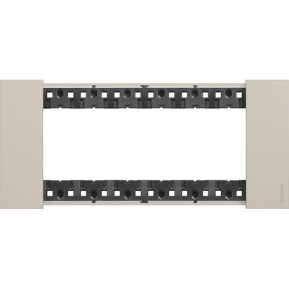 Placca Living Now 6 moduli - sabbia - materiale: plastica