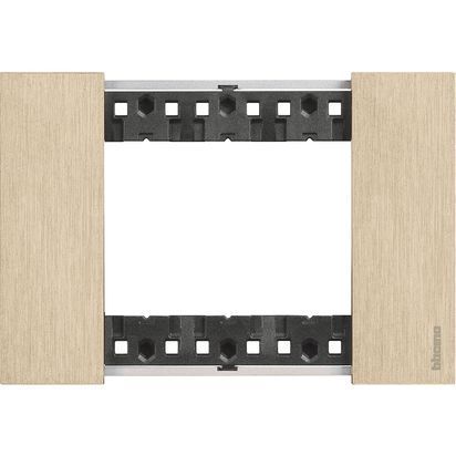 Placca Living Now 3 moduli - oro - materiale: zama
