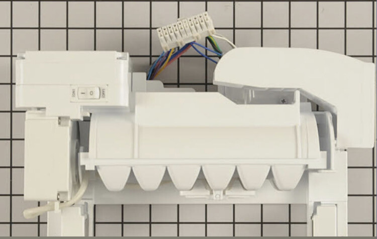 AEQ73110205 Ice Maker