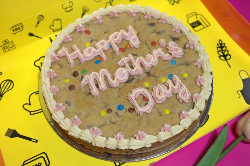 Happy Mother&#39;s Day Cookie Cake