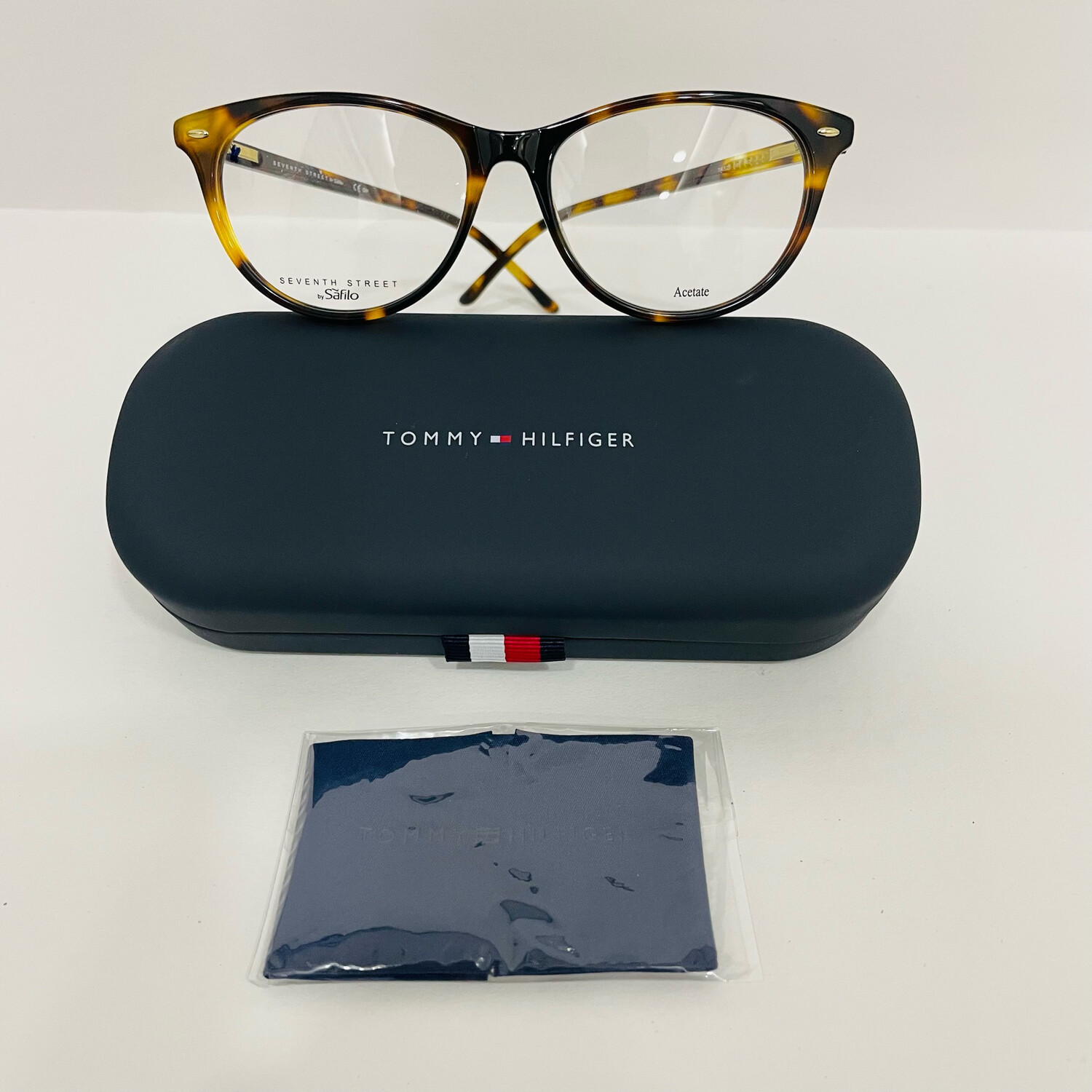 TOMMY HILFIGER