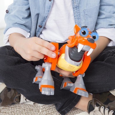 RUSTY RIVETS TIGERBOT (110684) RUSTY RIVETS TIGERBOT (110684)