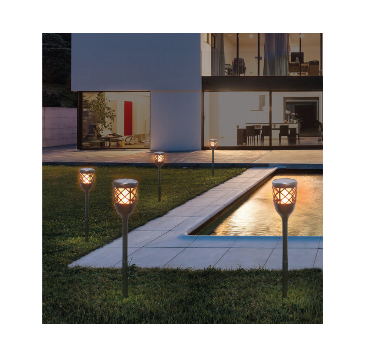 TORCIA A LED EFFETTO FIAMMA DA ESTERNO A BATTERIA CON RICARICA SOLARE E USB VELOCE CON SENSORE CREPUSCOLARE IP65 - LED TORCH WITH FLAME EFFECT - SOLAR POWERED & DUSK SENSOR