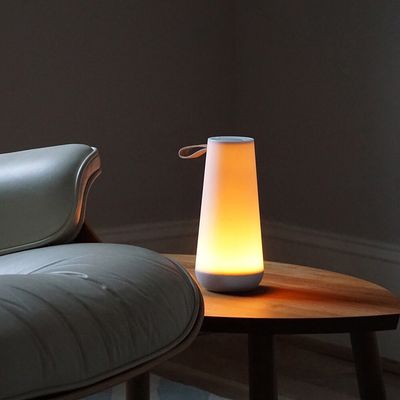 UMA Mini LANTERNA SONORA PABLO - MUSICA ALTA QUALITA' BLUETOOTH - LUCE DIMMERABILE - LAMPADA DI DESIGN OUTDOOR E INDOOR TRASPORTABILE