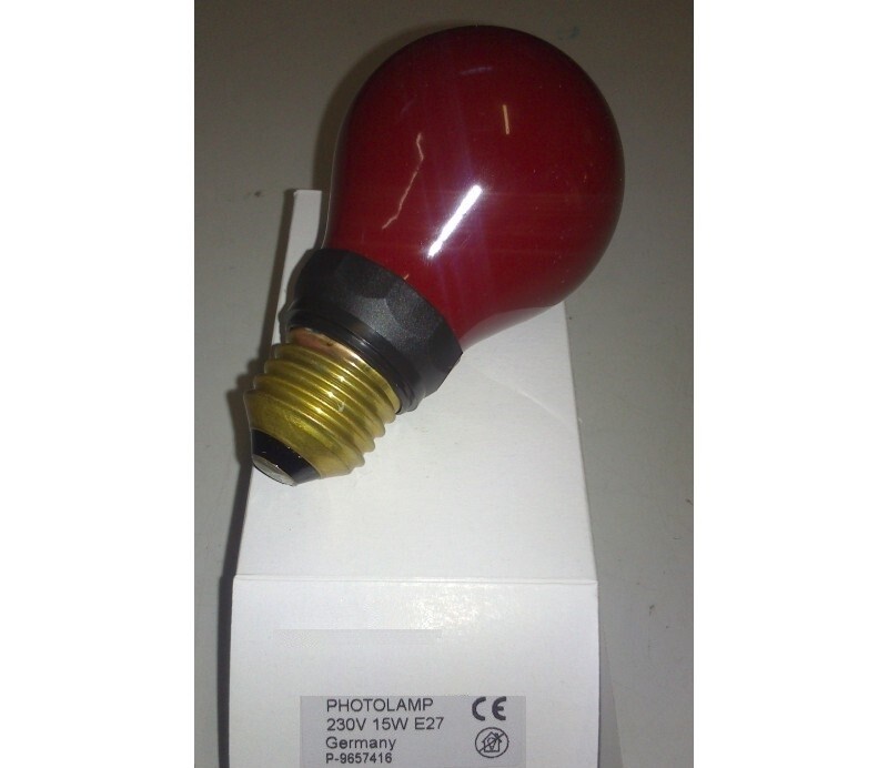 LAMPADINA 220V 15W E27 PER CAMERA OSCURA PF712E