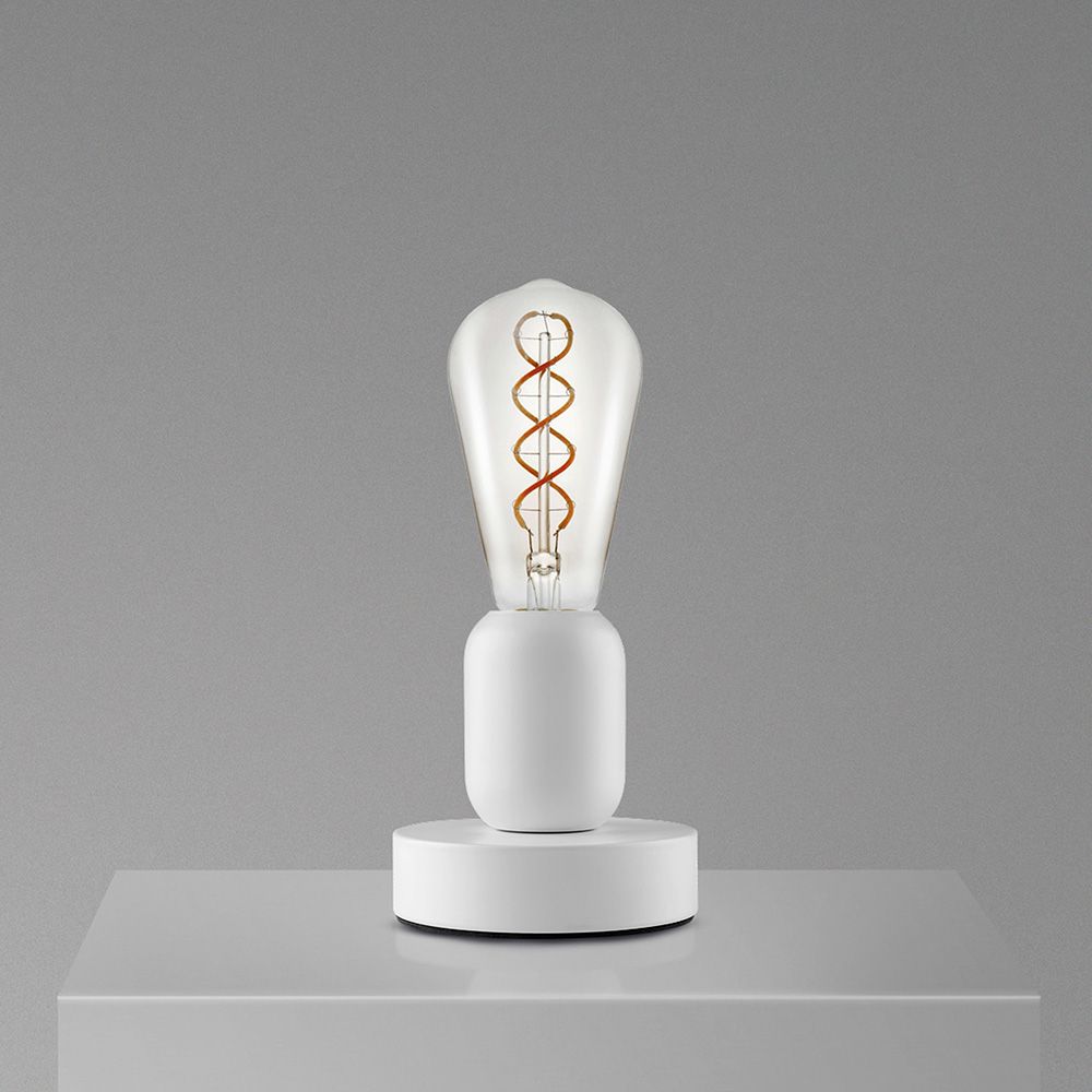 Mr. Magoo Lampada Portatile di Design a Batteria Ricaricabile GOLD - Base Bianca, Nero o Ottone Mr. Magoo Lampada Portatile di Design a Batteria Ricaricabile GOLD - Base Bianca, Nero o Ottone