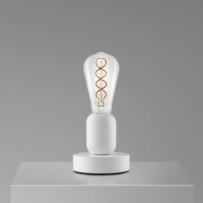 Mr. Magoo Lampada Portatile di Design a Batteria Ricaricabile GOLD - Base Bianca, Nero o Ottone Mr. Magoo Lampada Portatile di Design a Batteria Ricaricabile GOLD - Base Bianca, Nero o Ottone