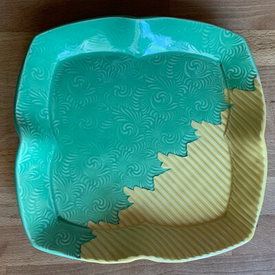 9" Luncheon Plate 2 Color in green & yellow