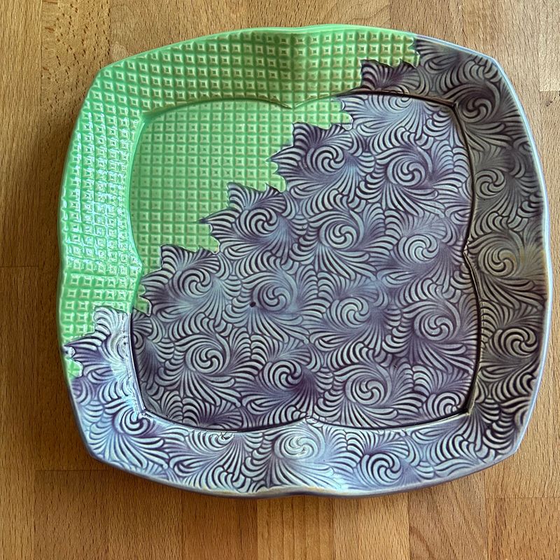 9&quot; Luncheon Plate 2 Color in purple &amp; green