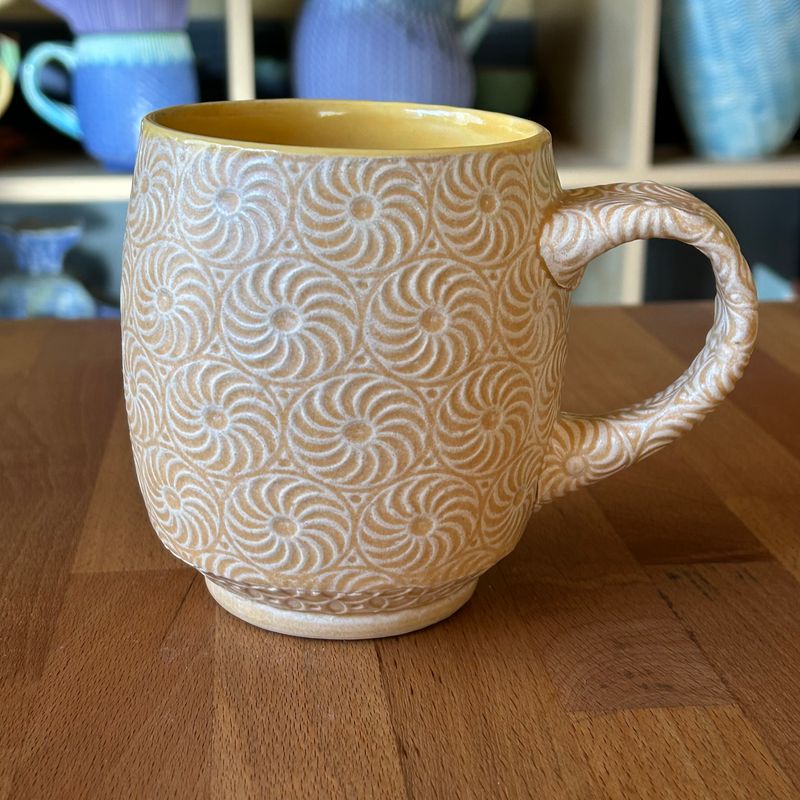 16oz Cup yellow &amp; painted iron
