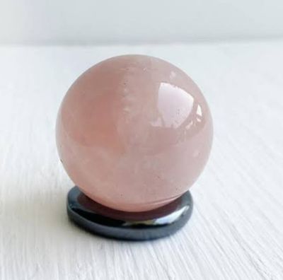 Rose Quartz Crystal Ball | 600 gm ( For love, Relationship, Marriage and emotional Healings )