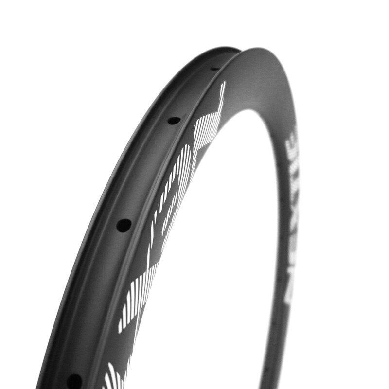 NXT54ARX Premium 700 x 30.5 x 54mm