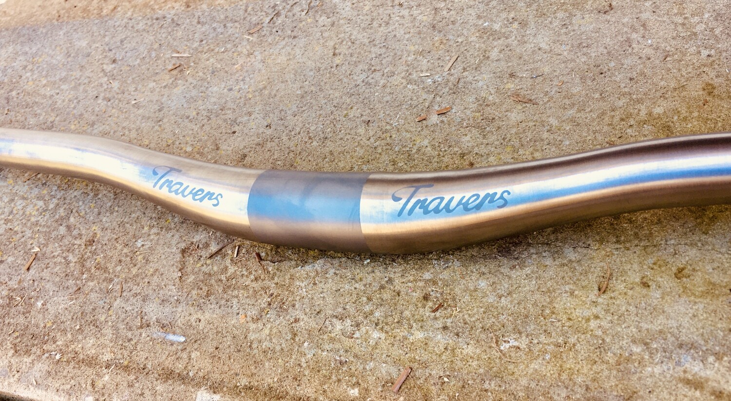Travers H2 Riser Titanium Handlebar