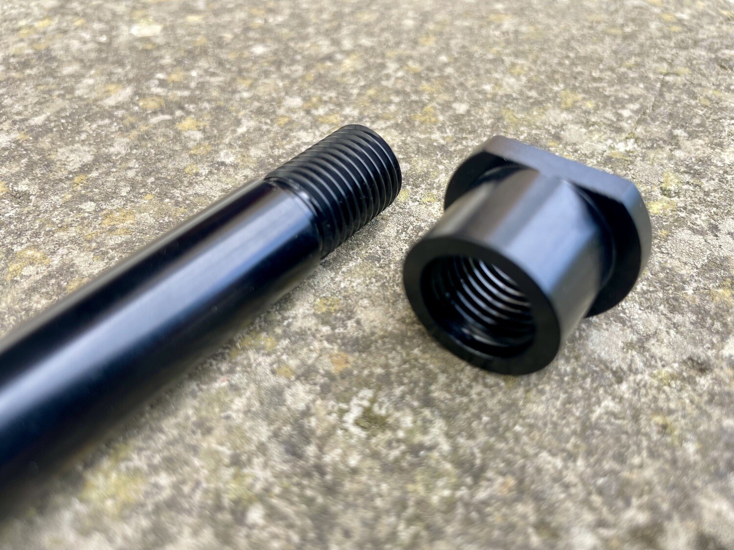 Travers XC Prong (Boost)  Axle 15 x 110
