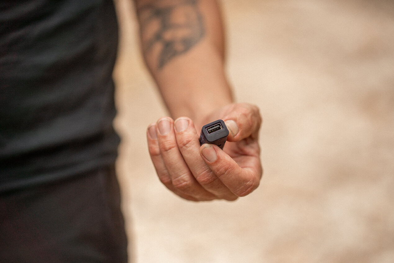 kLite Micro USB charger